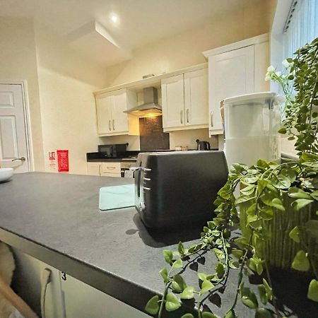 5 Bedroom, Sleeps 9 - Base To Explore Liverpool And Beyond Ліверпуль Екстер'єр фото