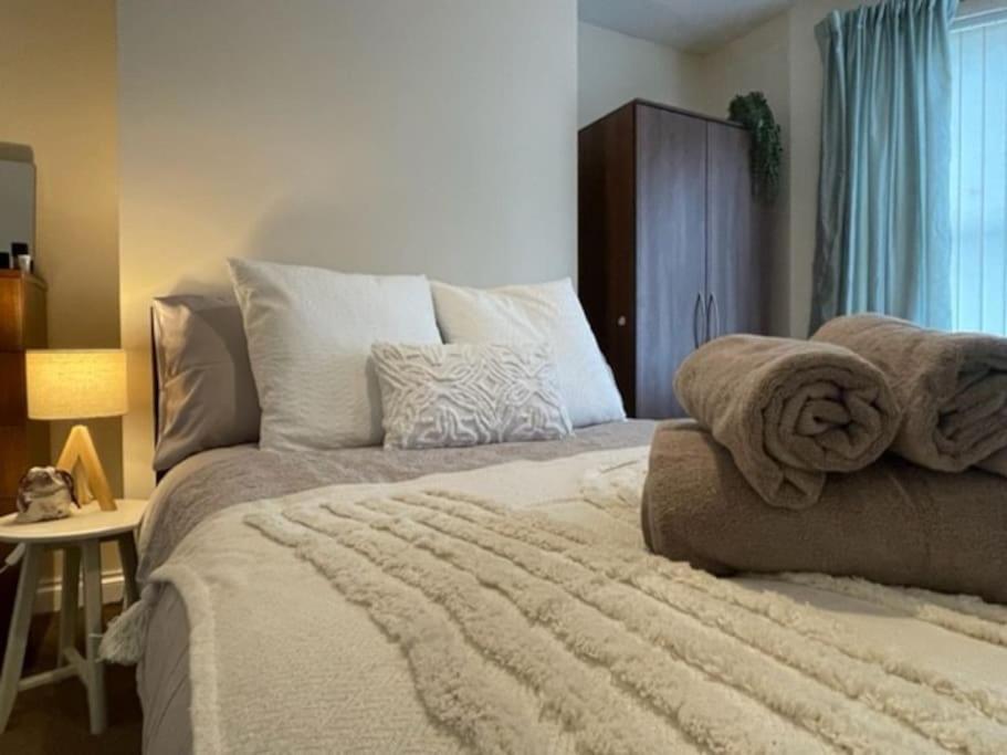 5 Bedroom, Sleeps 9 - Base To Explore Liverpool And Beyond Ліверпуль Екстер'єр фото