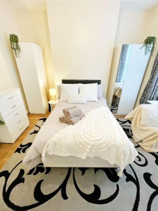 5 Bedroom, Sleeps 9 - Base To Explore Liverpool And Beyond Ліверпуль Екстер'єр фото